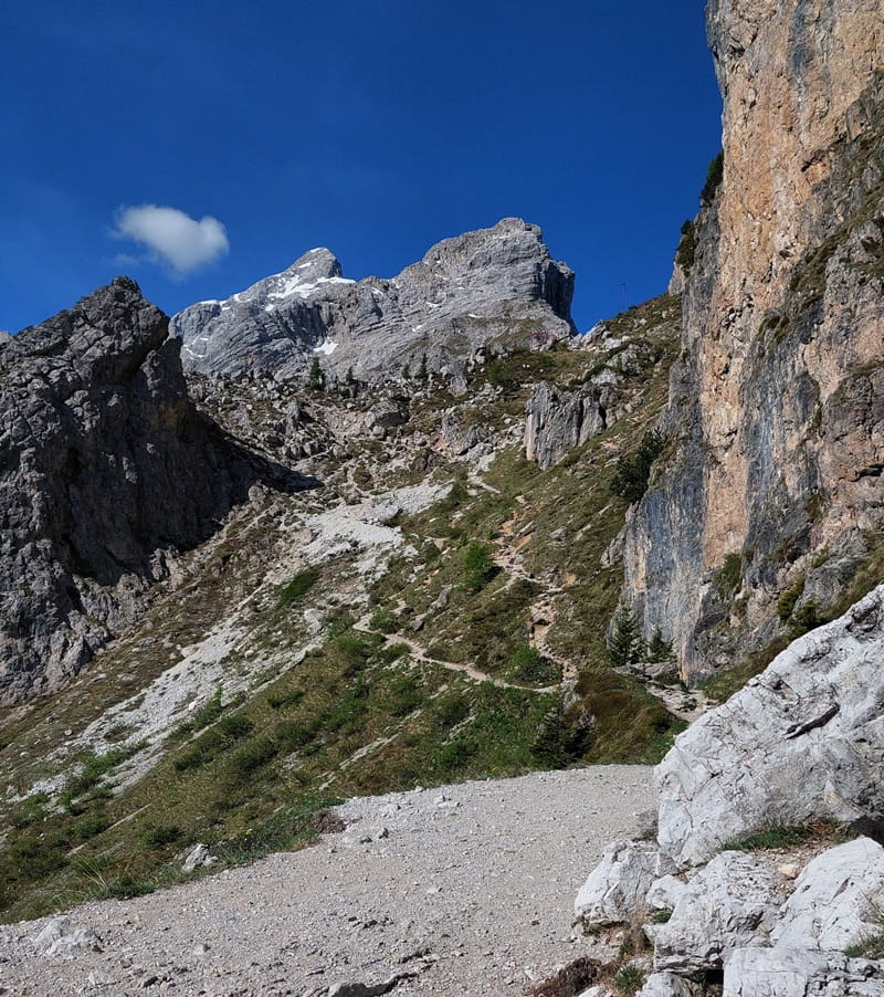 Sentiero 556 prima del rifugio.