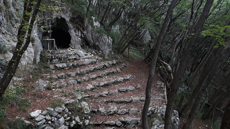 Anteprima Dal santuario di Santa Augusta alla Madonna dell'Agnelezza